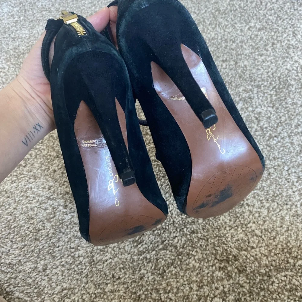 Report Signature heel - Picture 4 of 5